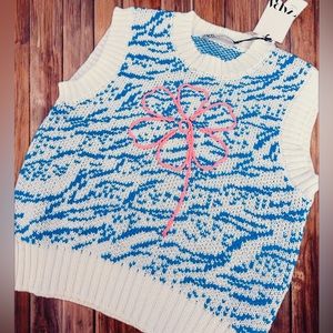 NWT Zara Preppy Knit Vest with Embroidered Flower Size Small